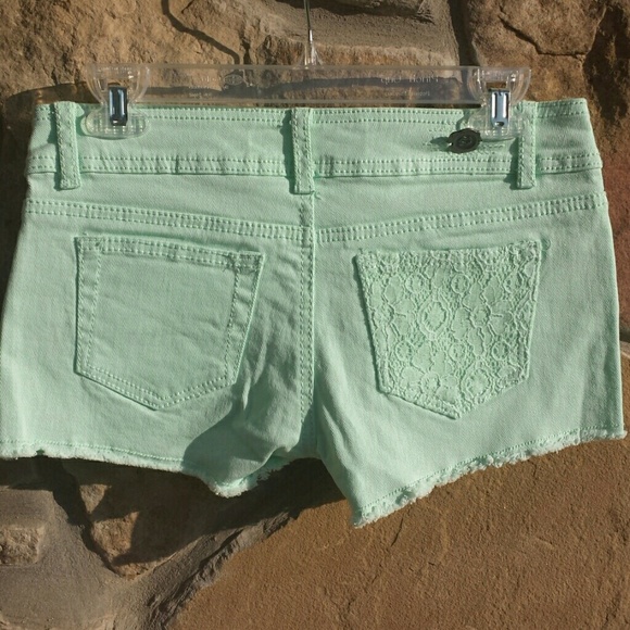 Boho Teal Lace Shorts size 5 - Picture 3 of 4